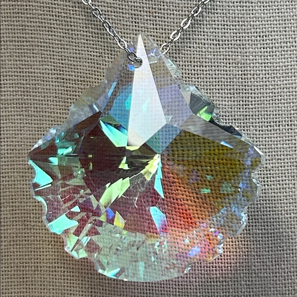 Oversized Crystal Aurora Borealis Pendant Necklace - Picture 3 of 7